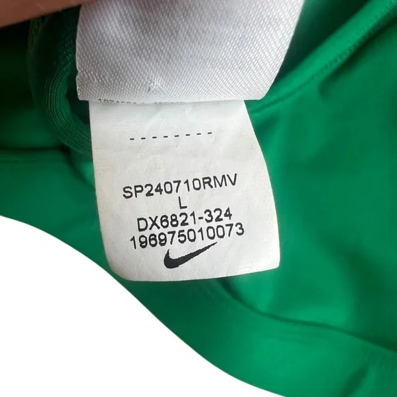 Nike Swoosh Medium Support Sports Bra Green Size Large Padded EUC - Picture 5 of 5